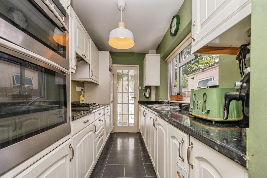 House in Worcester - View 5