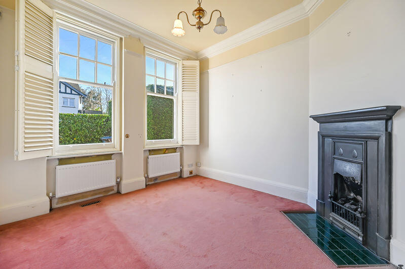 House in London - View 2