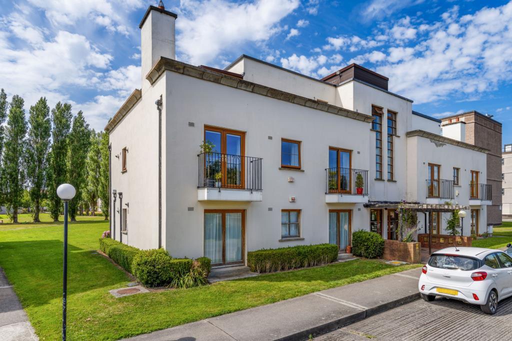 Main image of property: 129 Seapark, Mount Prospect Avenue, Clontarf, Dublin 3, D03 H304