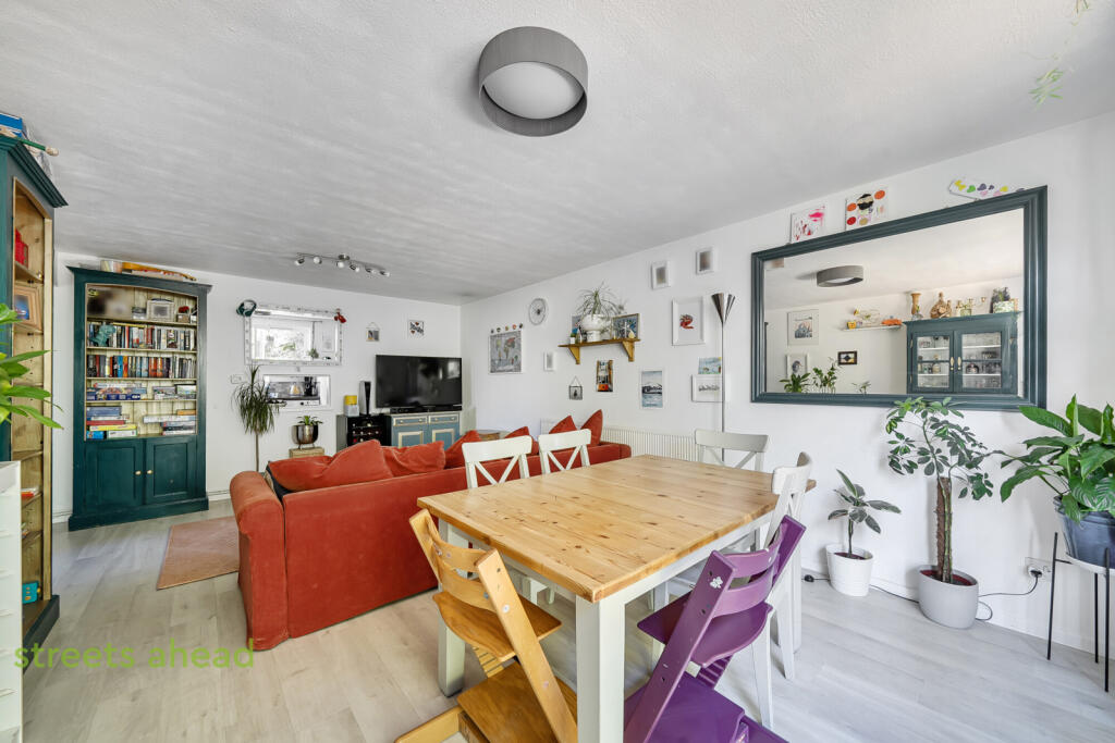 Apartment in London - View 5