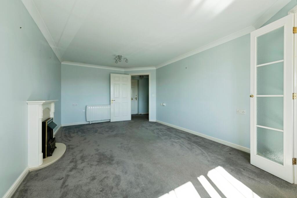 Apartment in Redhill - View 5