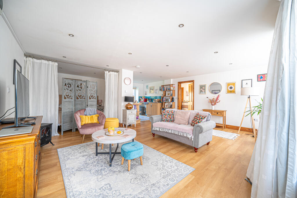 Main image of property: Packridge Farm, Packridge Lane, Romsey, SO51