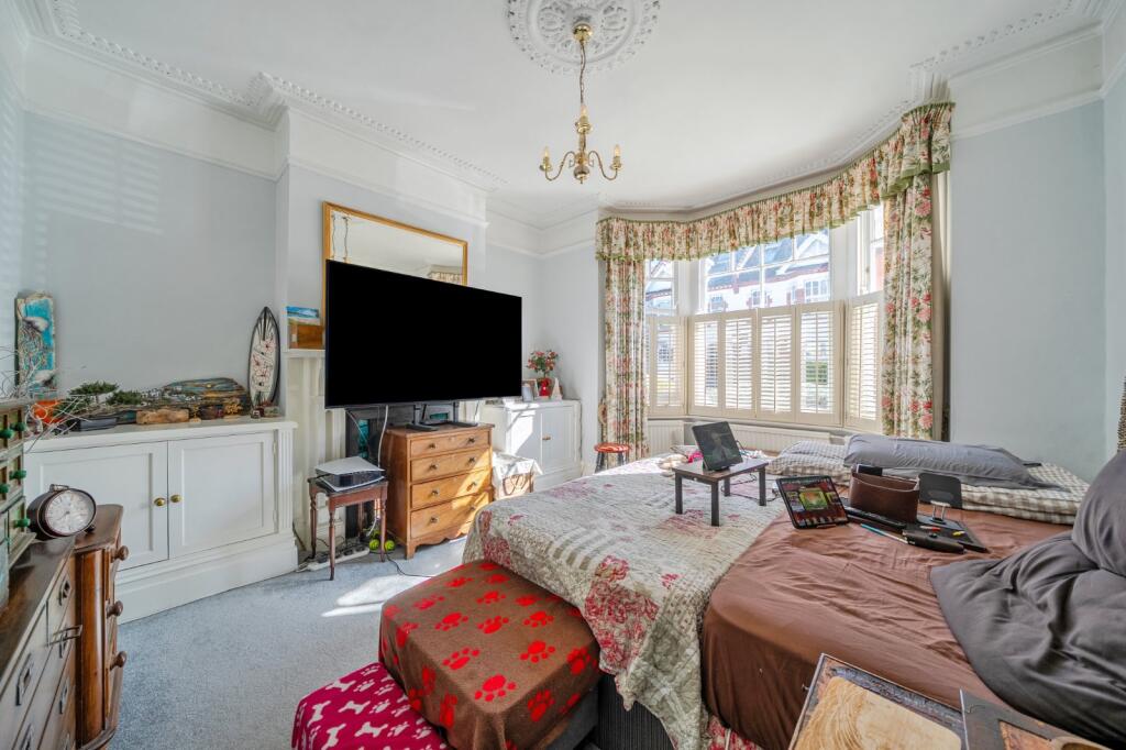 Apartment in London - View 5