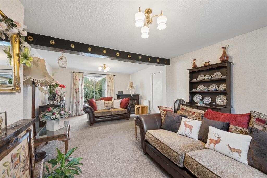 Whitbarrow Road, Lymm photo 2