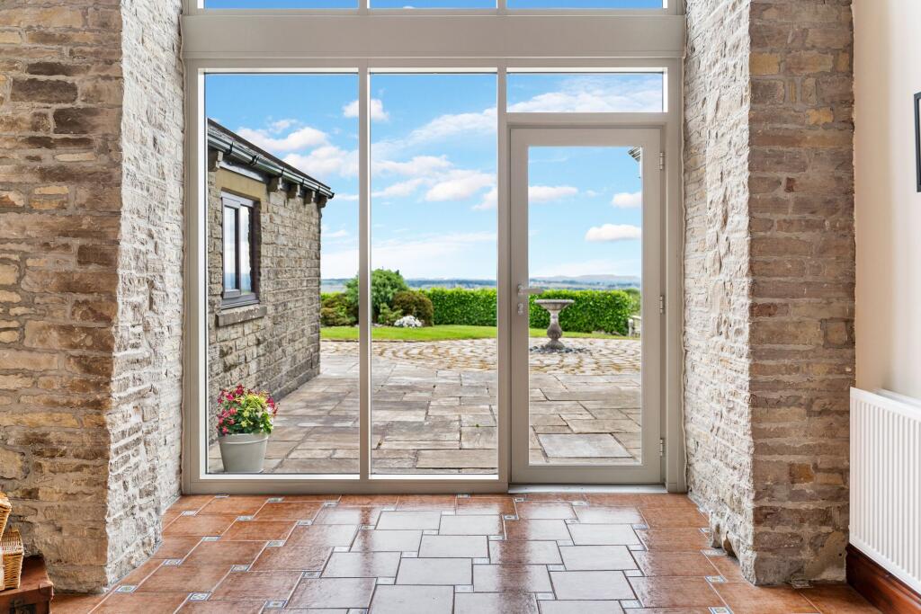 Chorley Old Road, Horwich, BL6 | 5-Bed Barn Conversion with Uninterrupted Views photo 5