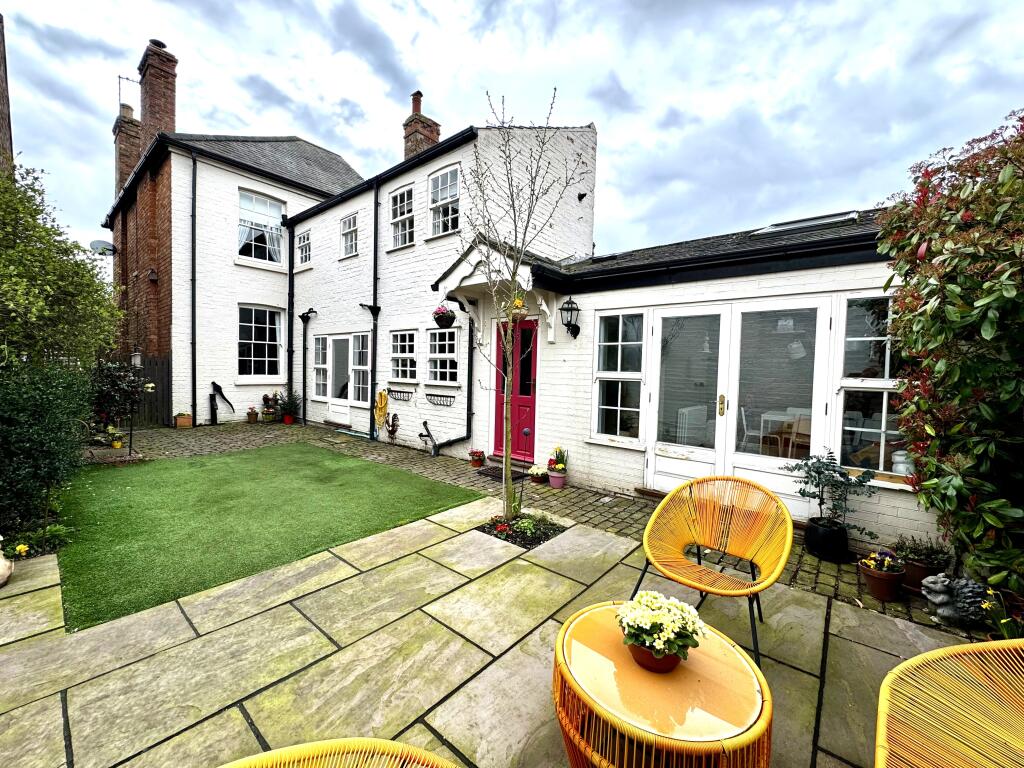 House in Lincoln - View 3