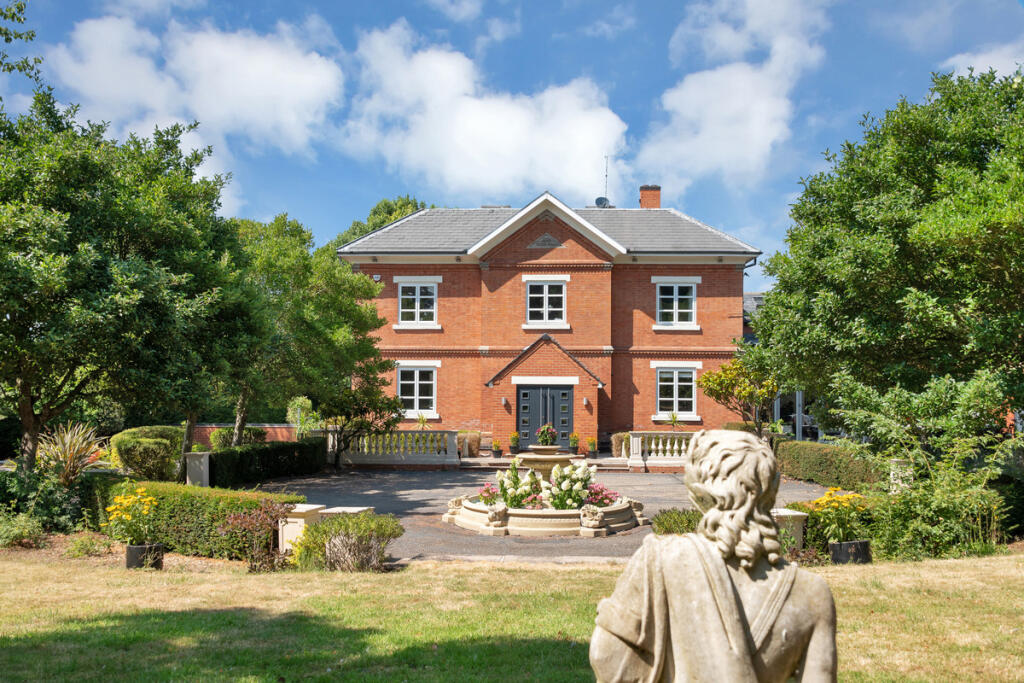 Main image of property: Flawforth Lane, Ruddington, NG11