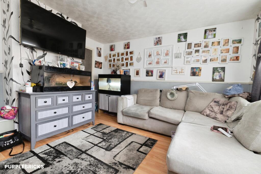House in Stockton-on-Tees - More