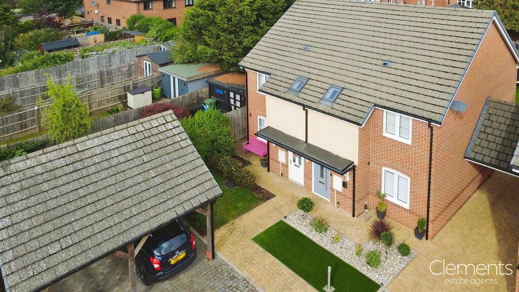 Main image of property: Adeyfield, Hemel Hempstead HP2