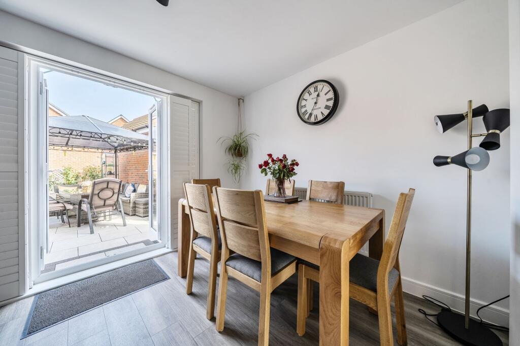 House in Portsmouth - View 5