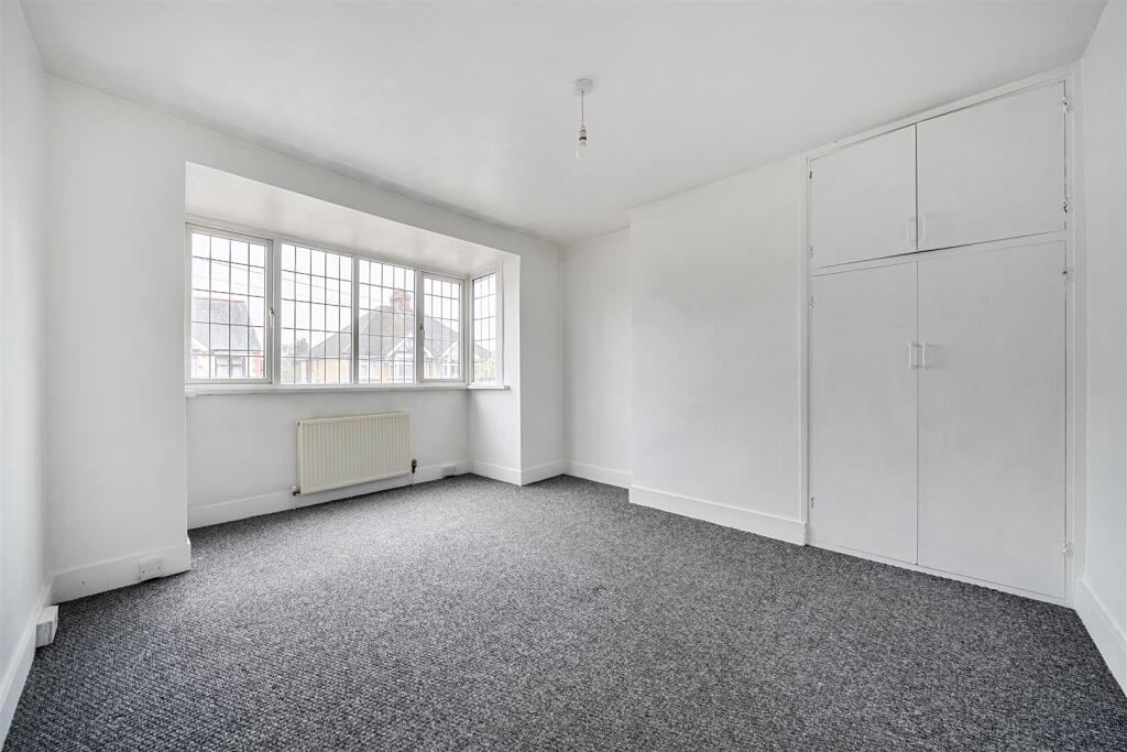 House in Milton Keynes, Bedford - View 5