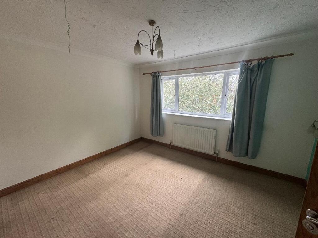 House in Wakefield - View 5