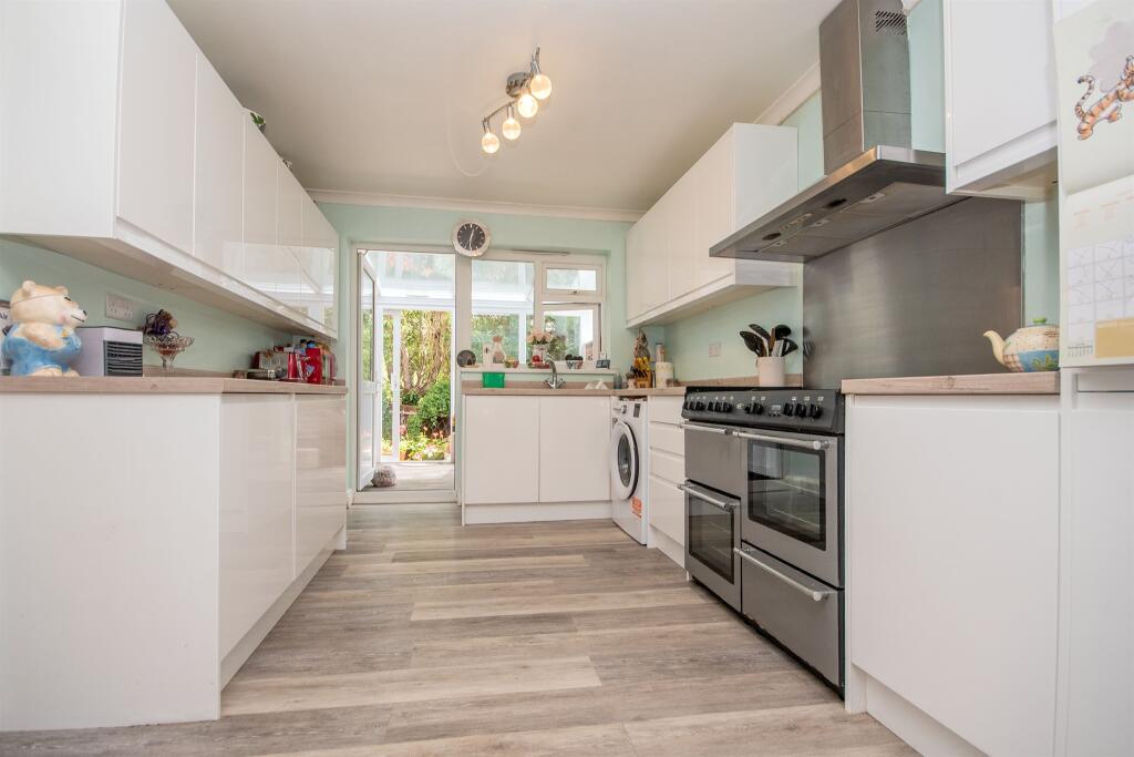 House in Kettering, North Northamptonshire - View 4