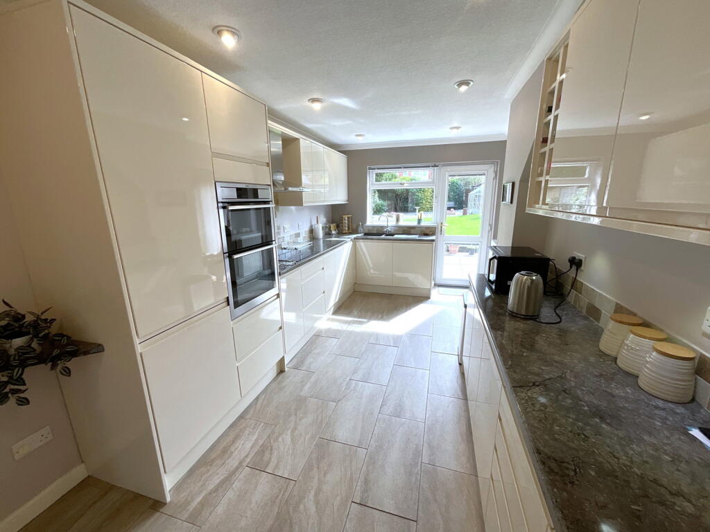 House in Dudley, Hurst Green - More