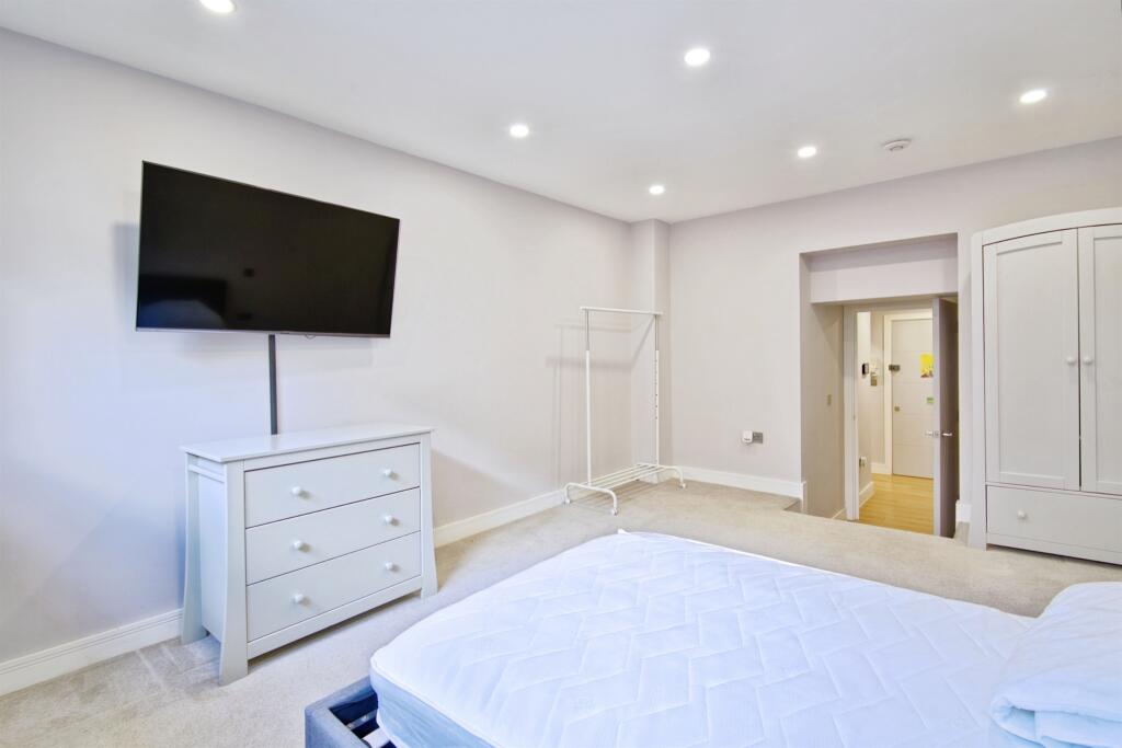 Apartment in Colchester - View 5