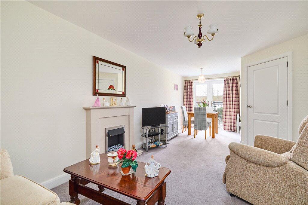 Apartment in Bradford, Menston - View 3