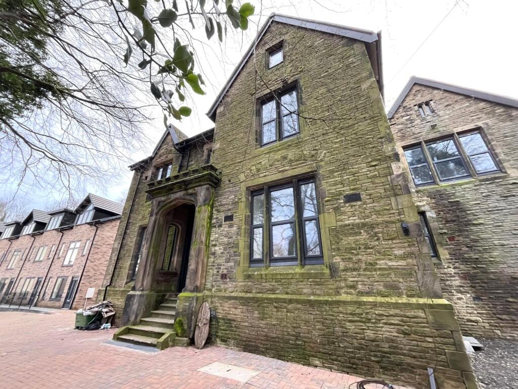 Main image of property: 113 London Road, Macclesfield, Cheshire East, SK11