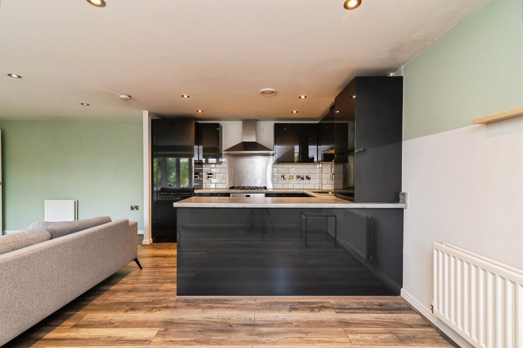 Apartment in Nottingham - View 4