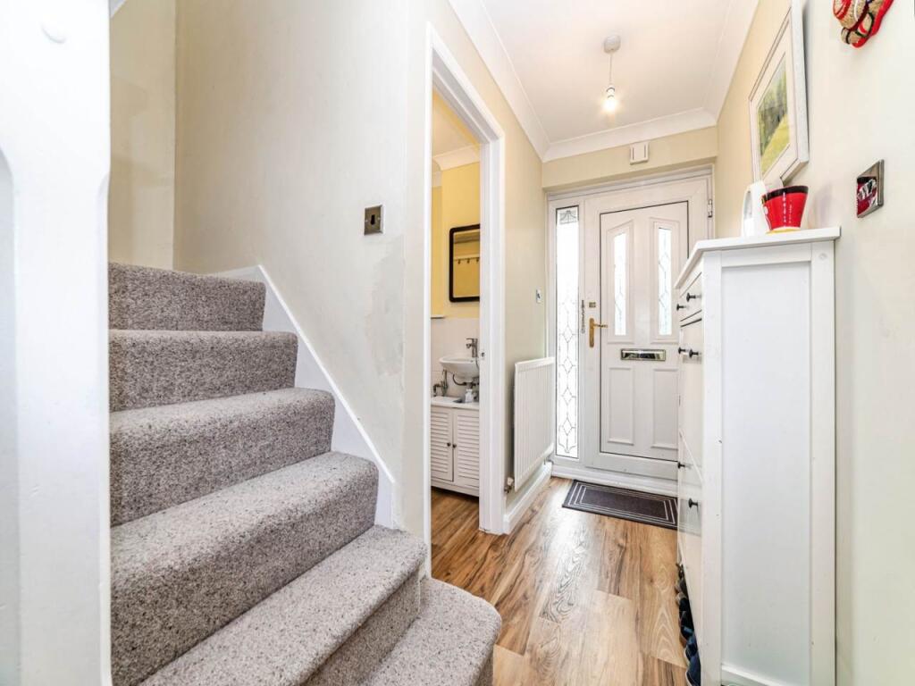 House in Basingstoke and Deane, Hatch Warren - More