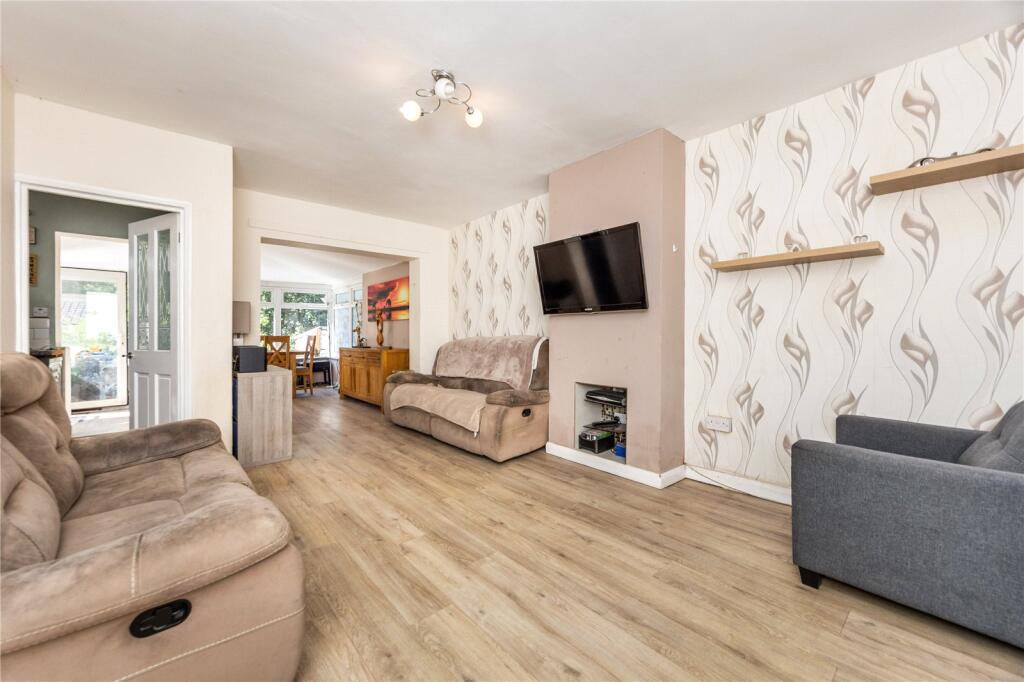 House in Croydon - View 4