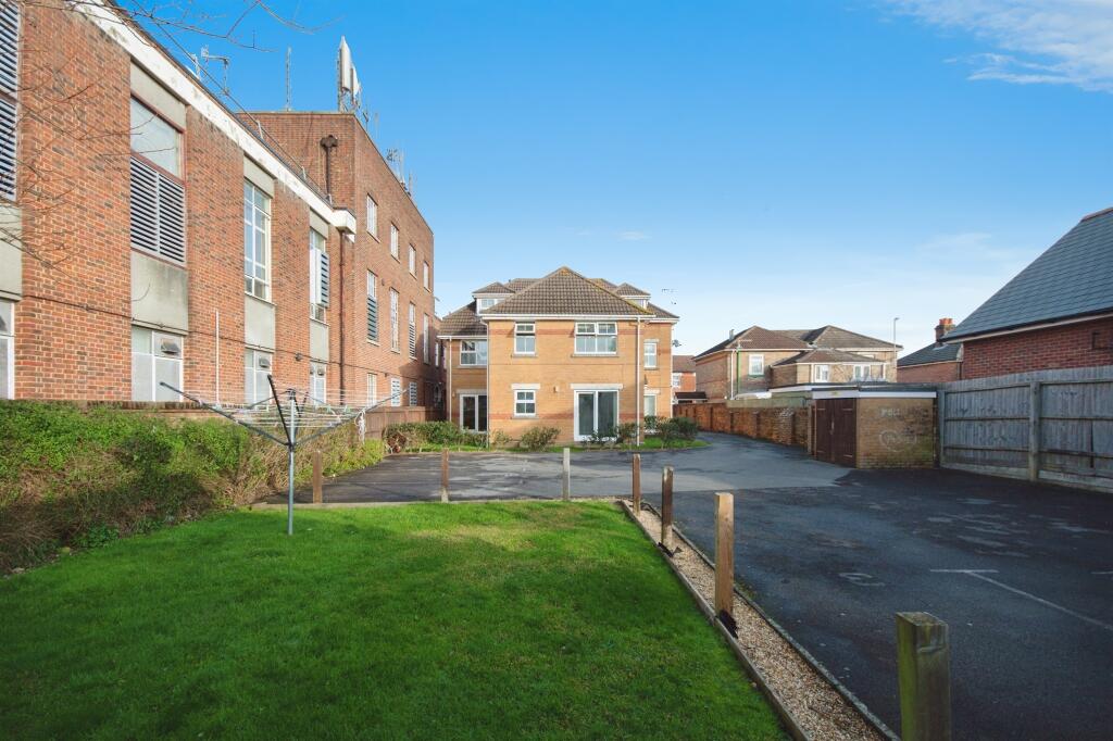Wycliffe Road, Bournemouth photo 3