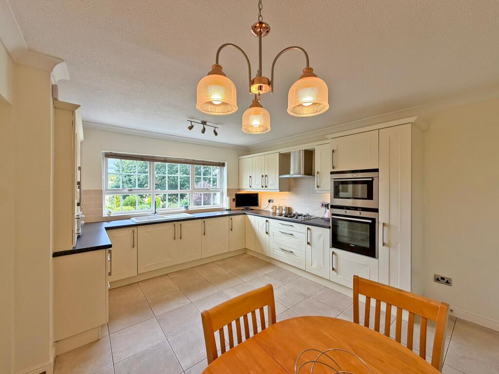 House in Dudley - View 3