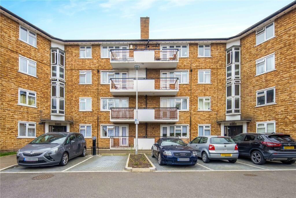 Main image of property: Chigwell Road, London