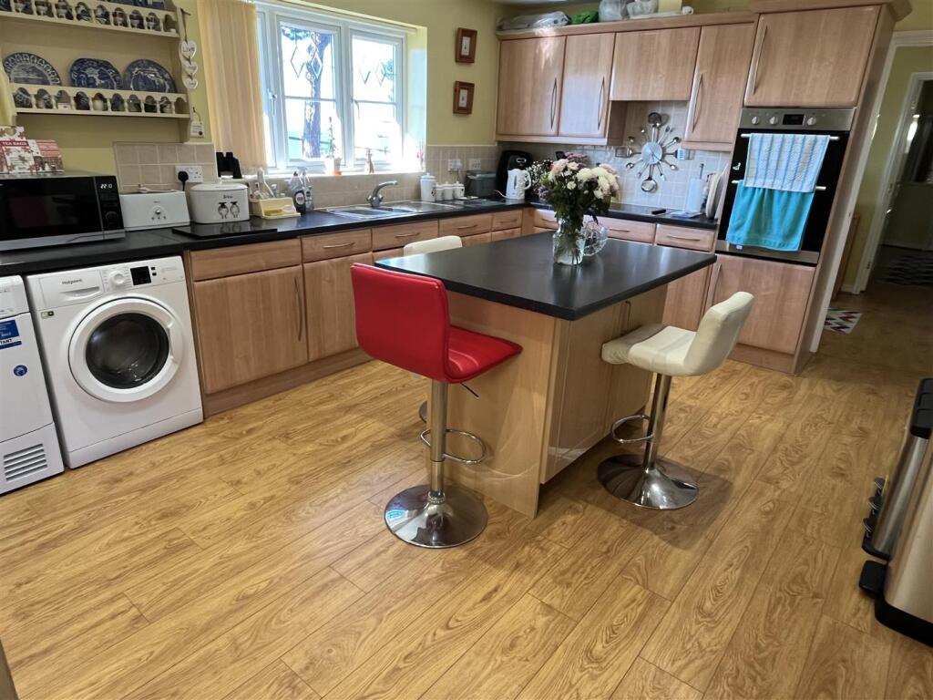 House in Old Colwyn, Conwy - View 5