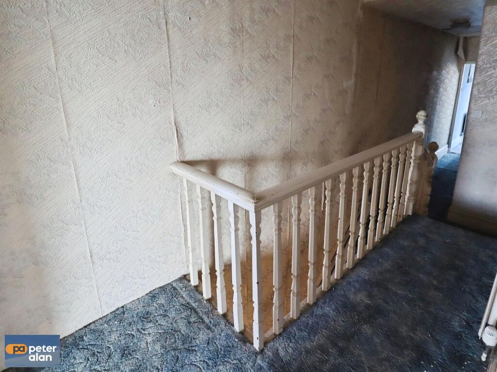 House in Cardiff, Canton - More