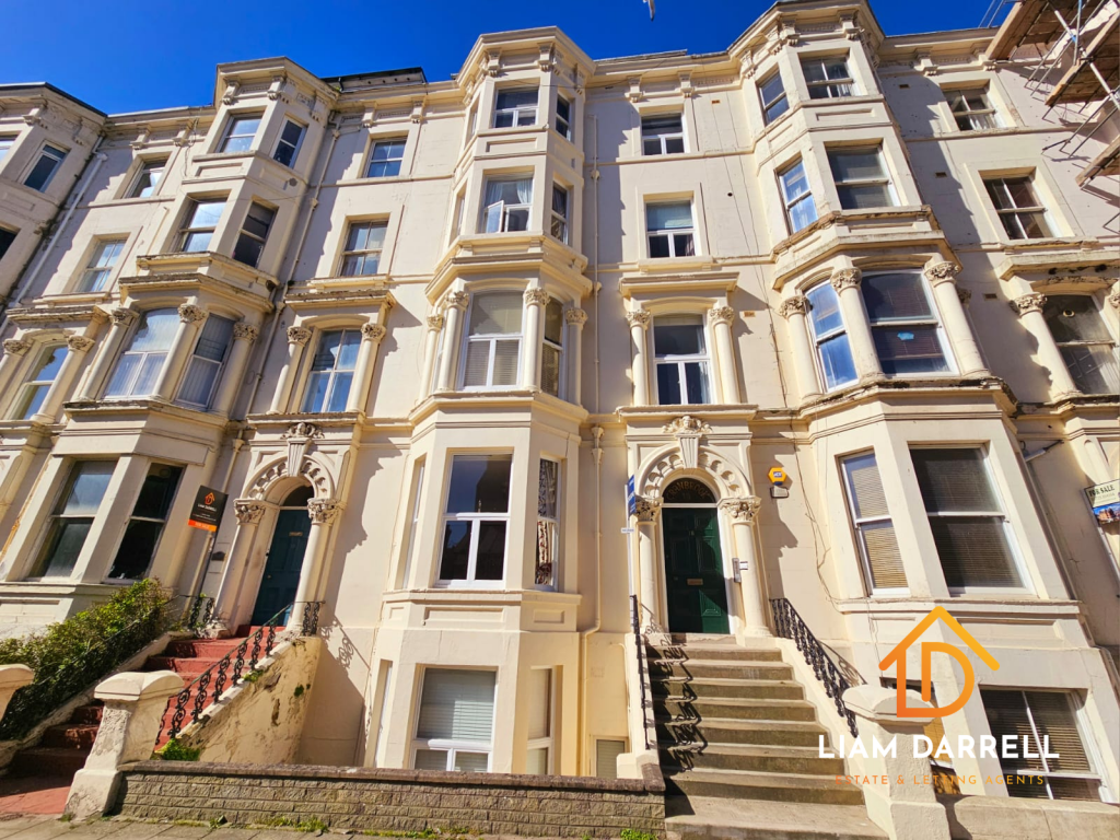 1-bed flat on Albion Road, Scarborough, North Yorkshire, £95,000