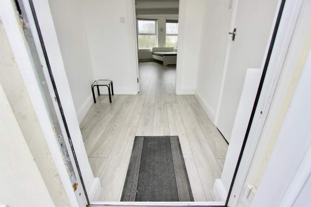 Apartment in Harrow - View 4