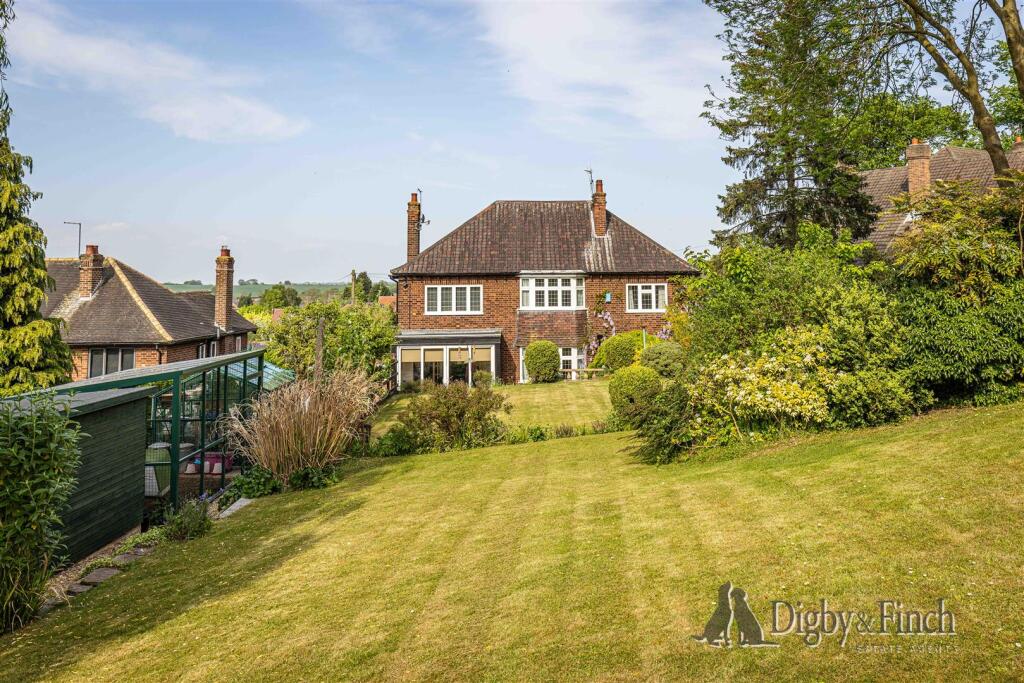 Hillside Road, Radcliffe-On-Trent, Nottingham photo 2