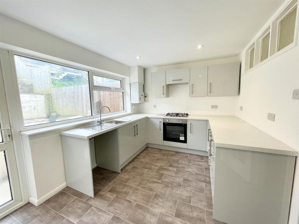 House in Lewes, Newhaven - View 2