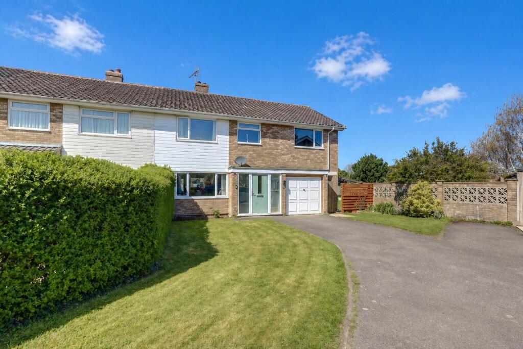 Main image of property: Court Close, Princes Risborough, Buckinghamshire, HP27