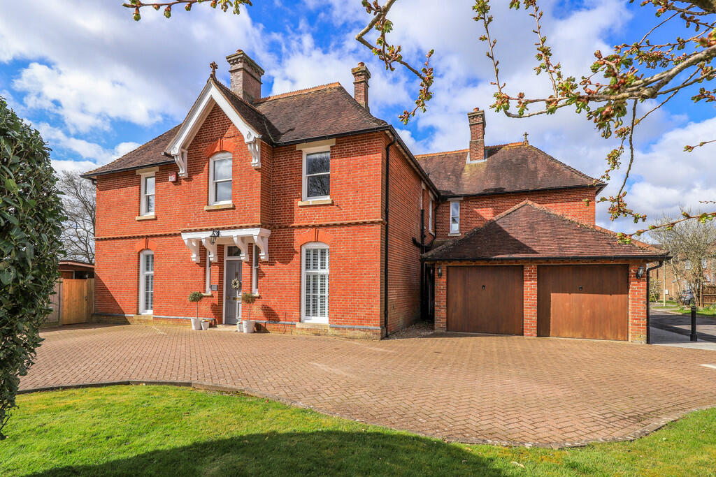5-bed detached on Denmead, Hampshire, £1,400,000