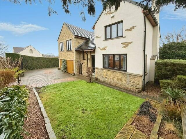 Main image of property: Glenview Grove, Nab Wood, Shipley, BD18