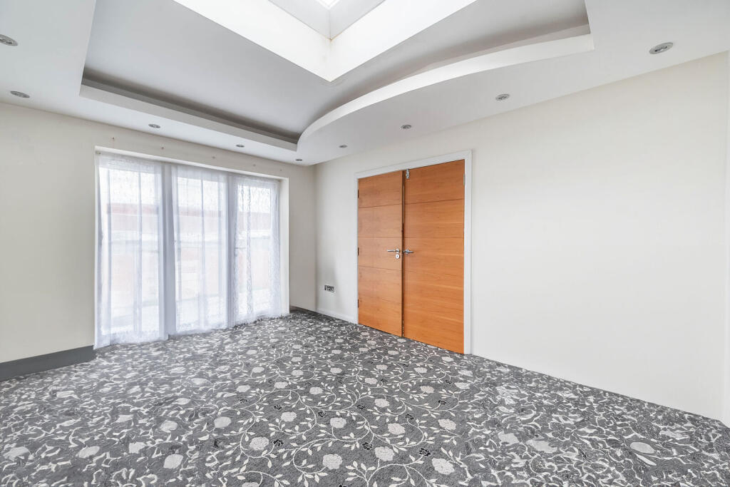 House in London - View 2