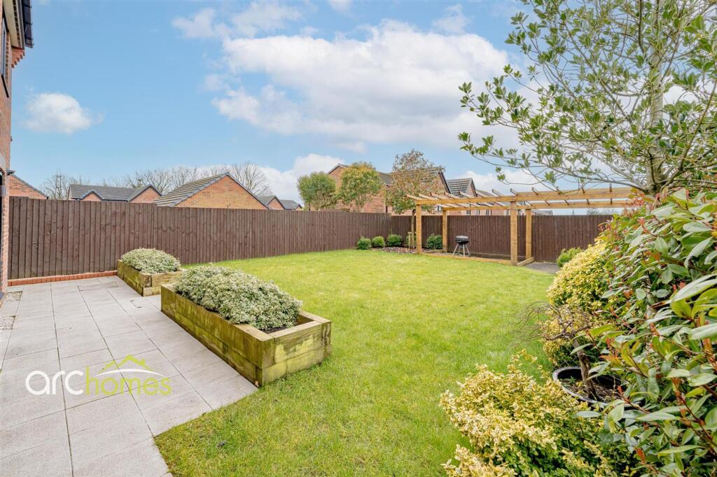 House in Wigan, Westleigh - View 4