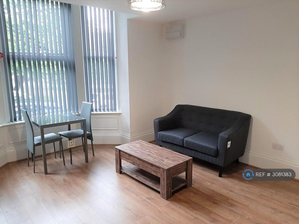 Apartment in Leeds - More