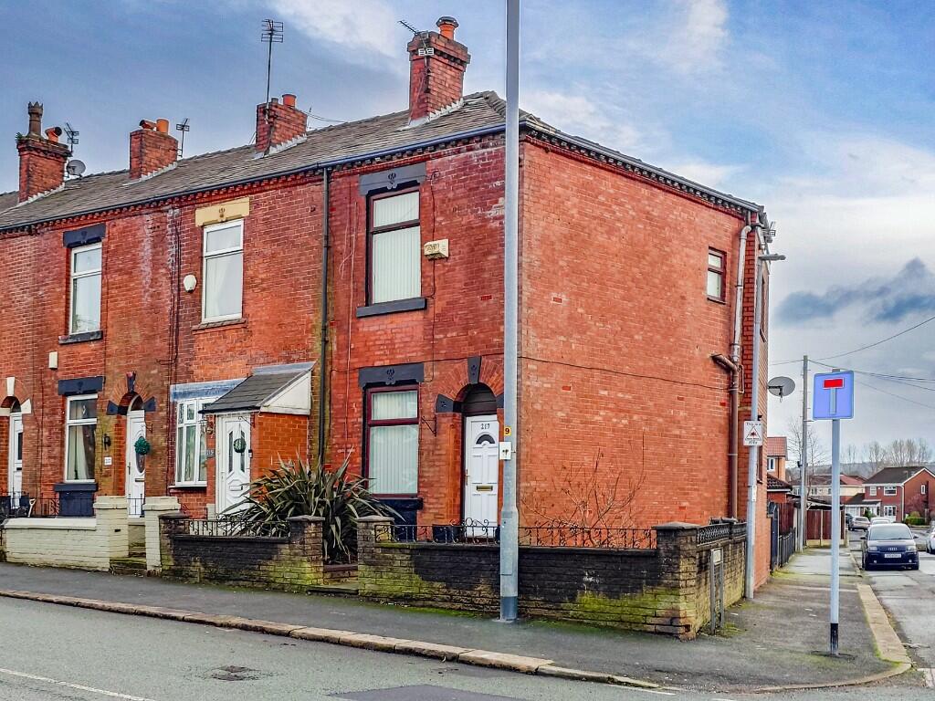 Main image of property: Dewsnap Lane, Dukinfield, Cheshire, SK16