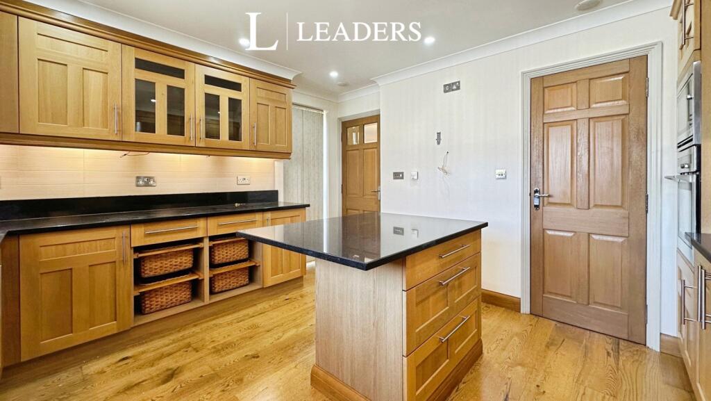 House in Birmingham, West Midlands - View 6