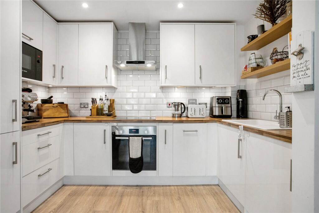 Apartment in London, Clapton Park, Clapton - View 3