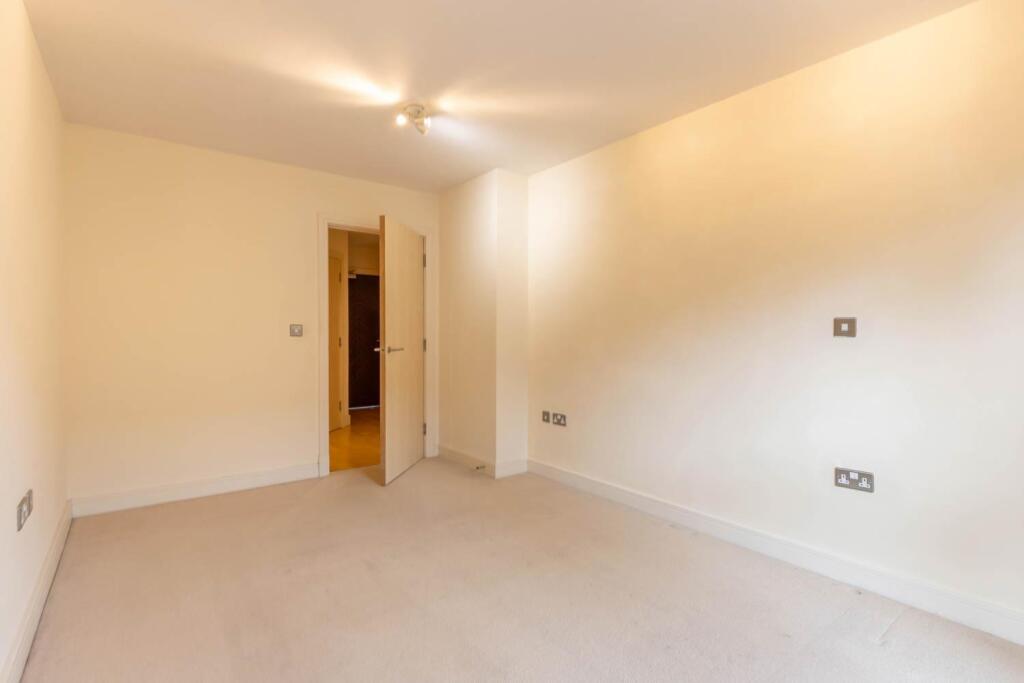 Apartment in Birmingham, Chinese Quarter, Digbeth - View 5