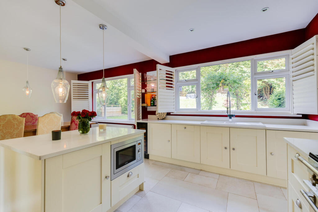 Windsor Avenue, Radyr, Cardiff - View 6
