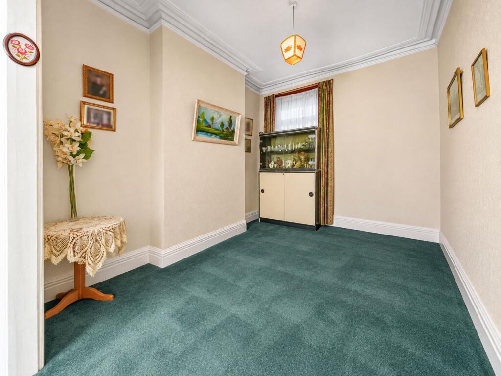Effingham Road, London, N8 photo 4