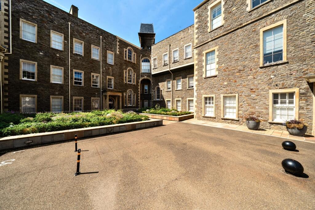 Property photo 8