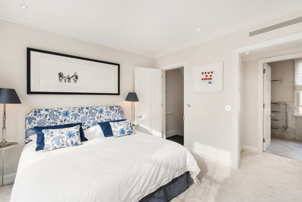 House in London, Belgravia - More