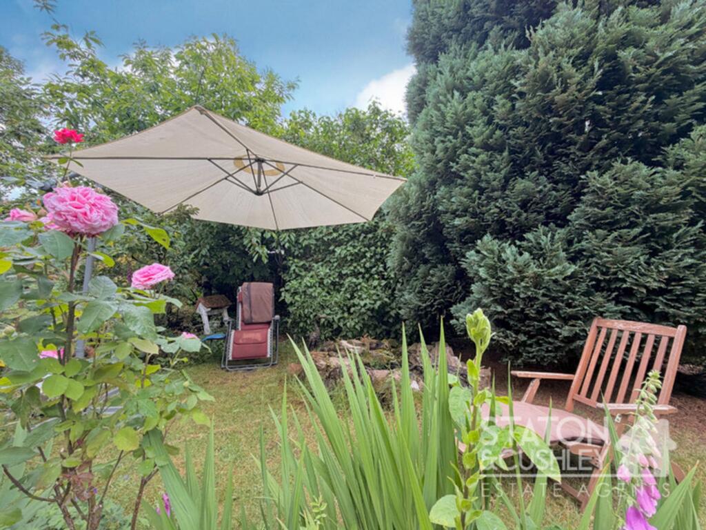 House in Mansfield, Nottinghamshire - View 3