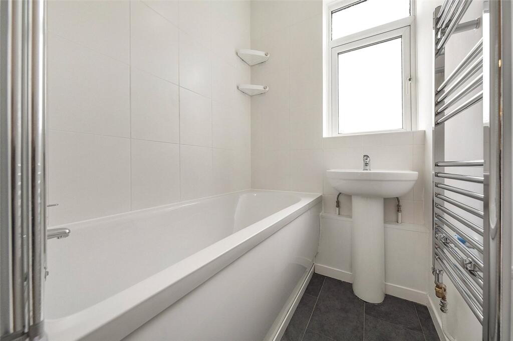 3 bedroom maisonette for rent