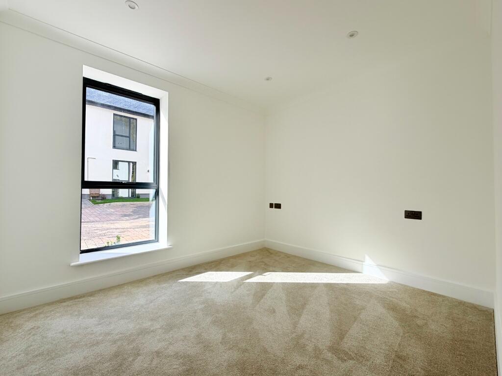 Apartment in Winchester, Lower Stanmore - More